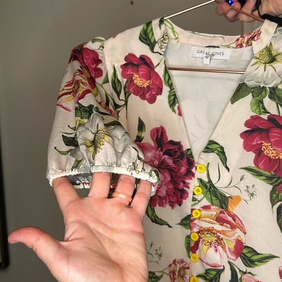 Great Jones White Floral Shift Magnolia Flower Summer V Neckline Dress sz Small - Picture 8 of 9